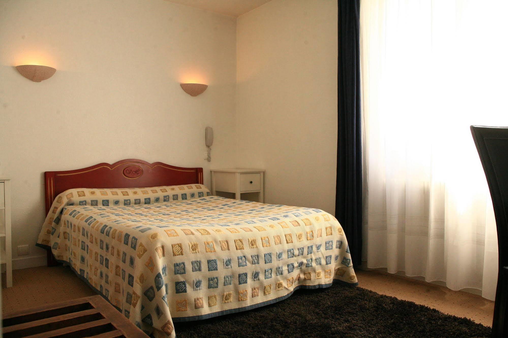 Hotel Victor Hugo Dijon Bagian luar foto