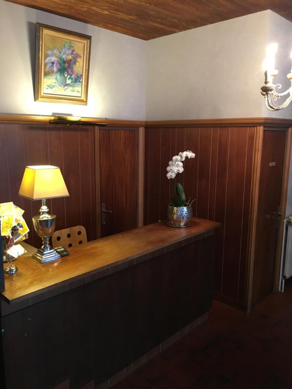 Hotel Victor Hugo Dijon Bagian luar foto